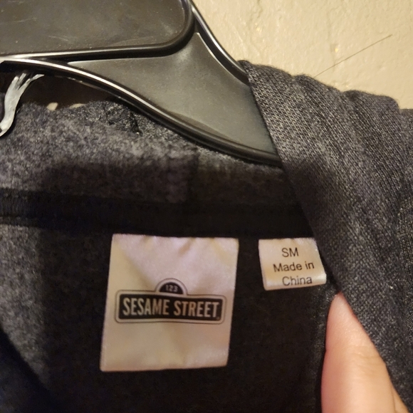 Sesame Street Elmo Butterfly Hoodie Dark Grey Size Small - Picture 3 of 4